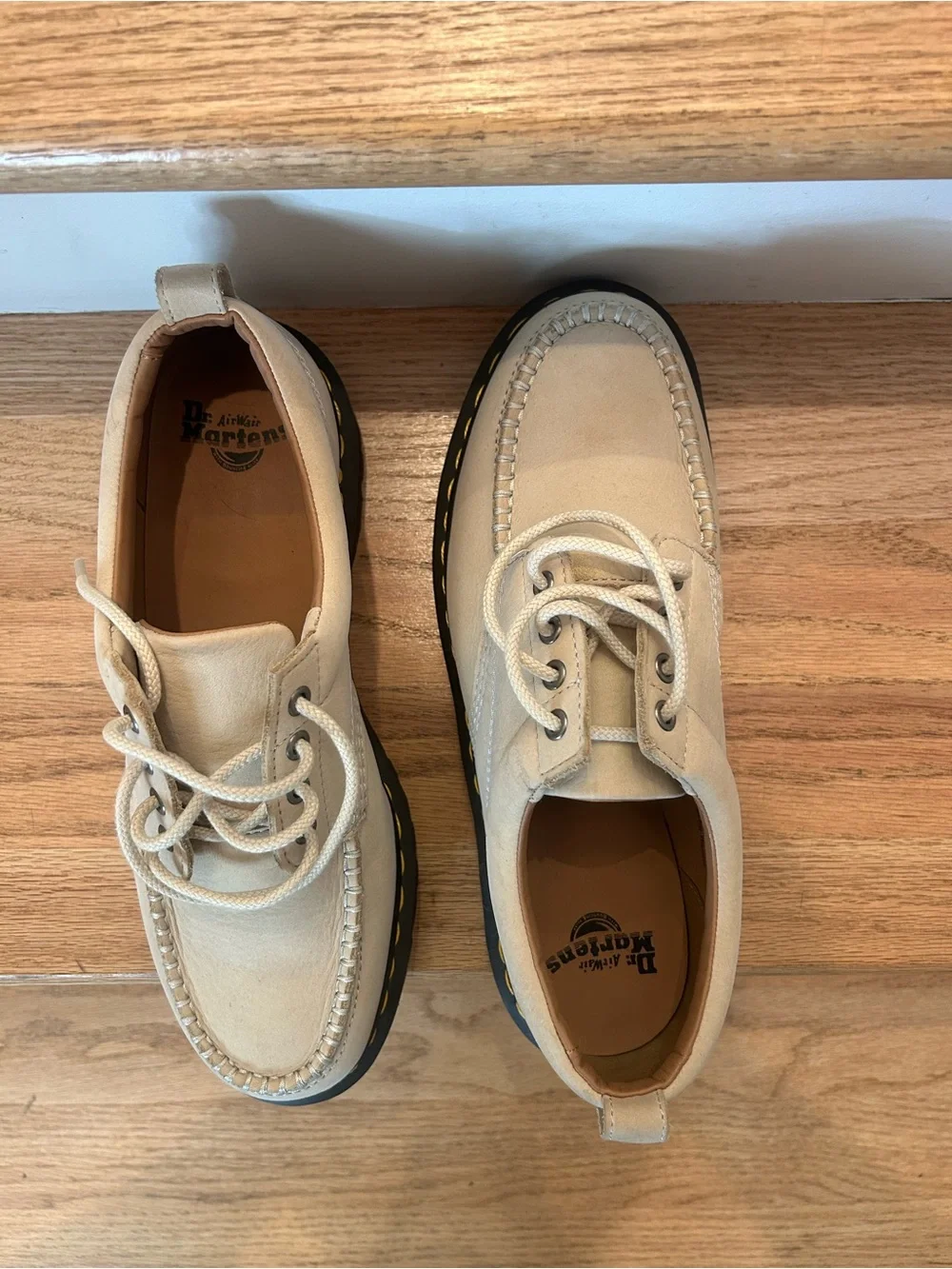 Dr Martin Beige Casual Lace-Up Men’s Shoes